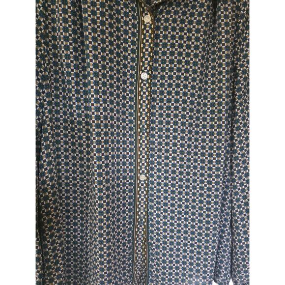 Max Studio Women’s Shirt - Size Large - Classic & Polished Top - Picture 2 of 10